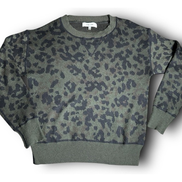 John + Jenn Sweaters - John + Jenn Womens Sweater Green Black Cheetah Print Knit Sz XS Oversized. Camo